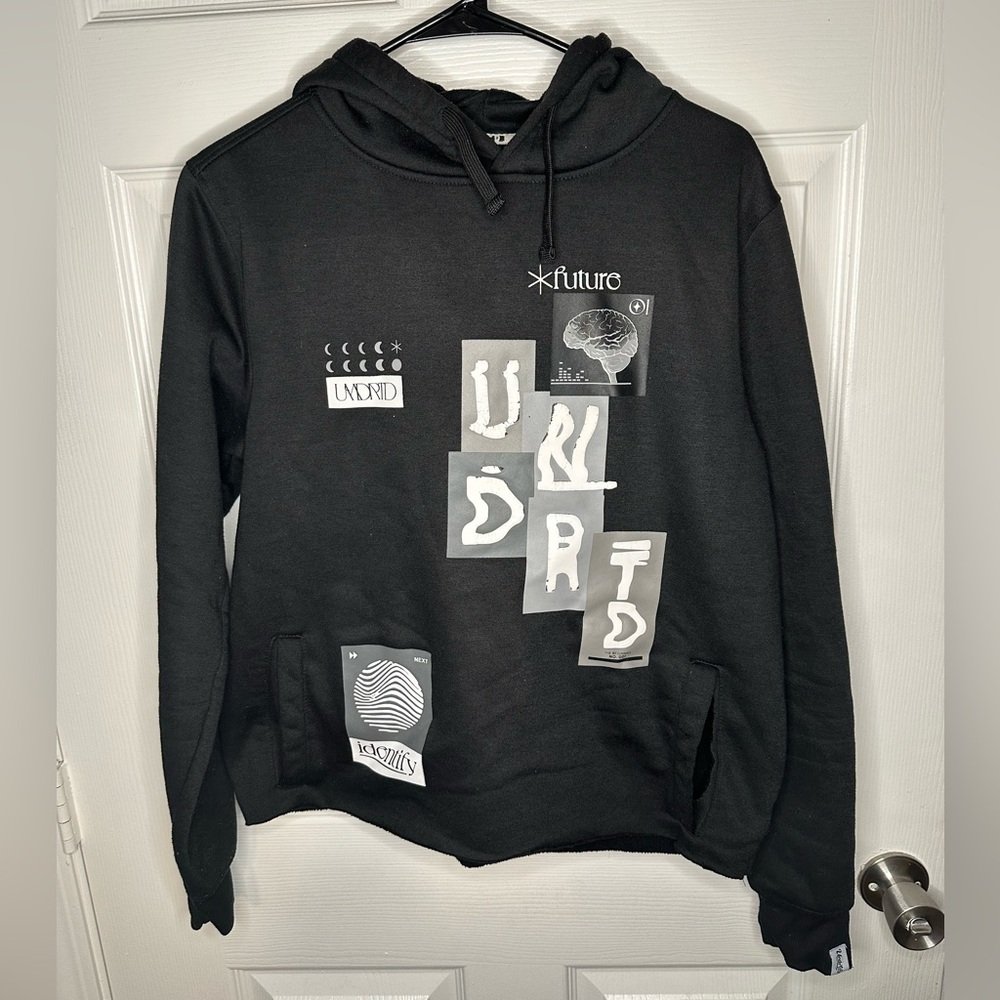 Underrated cropped hoodie